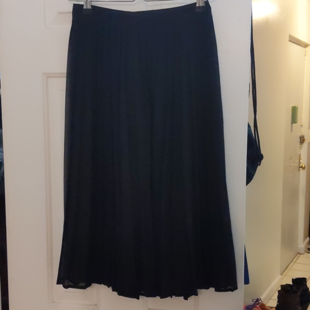 Pleated skirt